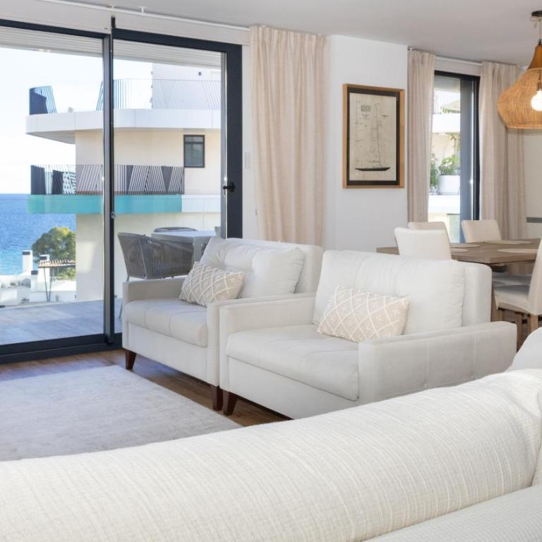 ALLONBAY prime apartment - Three-Bedroom Apartment with Sea View - 4