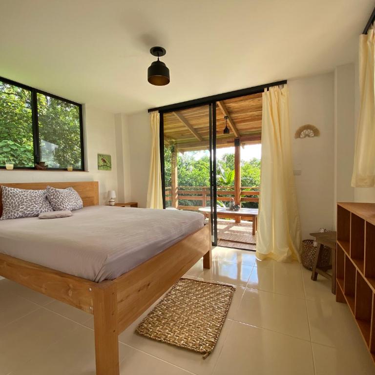 Coral Tree Lodge Tena - Apartamento de 1 dormitorio con balcón y vistas a la montaña - 56