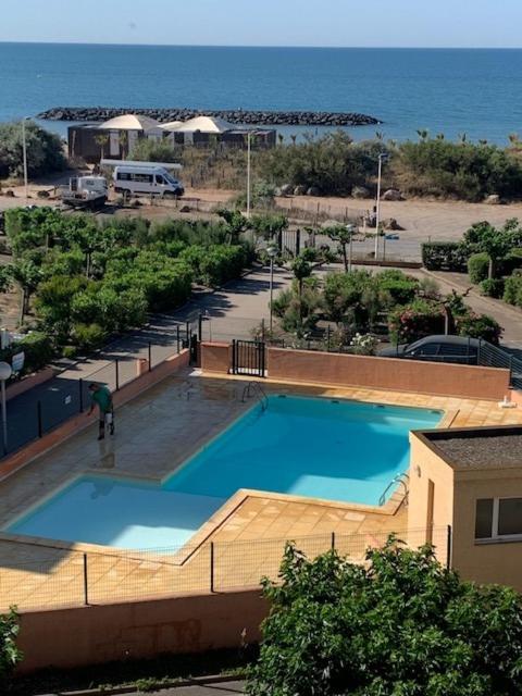AGENCE JF IMMO - Appart 6 couchages en front de mer dans résidence avec piscine collective V0382 - Appartement 2 Chambres - 13