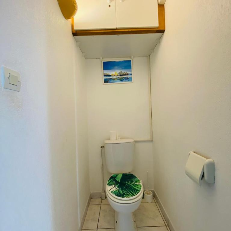 AGENCE JF IMMO - Appart 6 couchages en front de mer dans résidence avec piscine collective V0382 - Appartement 2 Chambres - 16