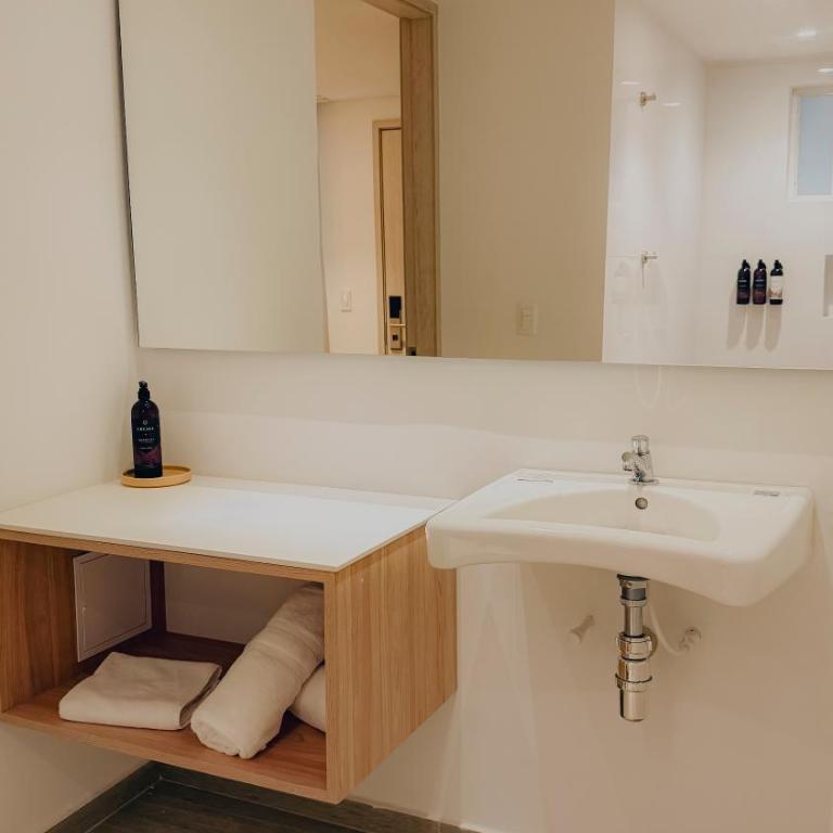 Zafi Hotel - Double Room - Disability Access - 6
