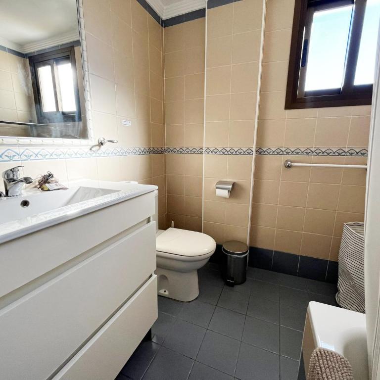 Acogedor apartamento 2 dormitorios - Two-Bedroom Apartment - 5