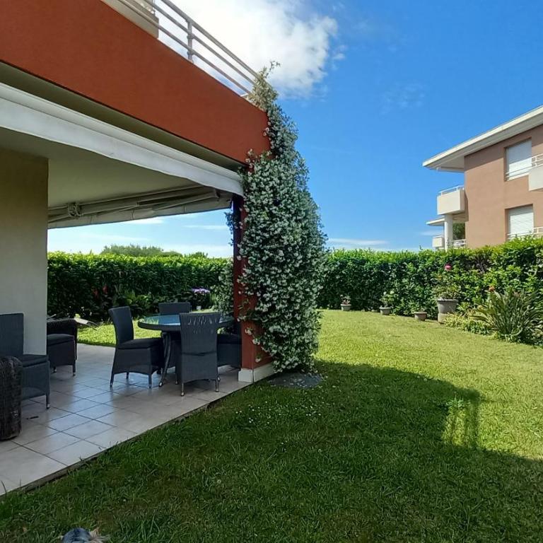 Juan Flore - Three-Bedroom Apartment - 8
