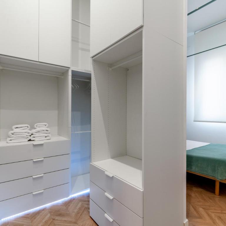 Amplio apartamento a 5 min de San Luis, luminoso y cómodo - Apartamento de 2 dormitorios - 64