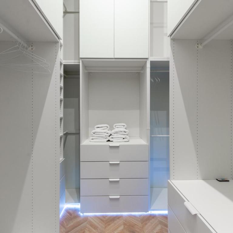 Amplio apartamento a 5 min de San Luis, luminoso y cómodo - Apartamento de 2 dormitorios - 62