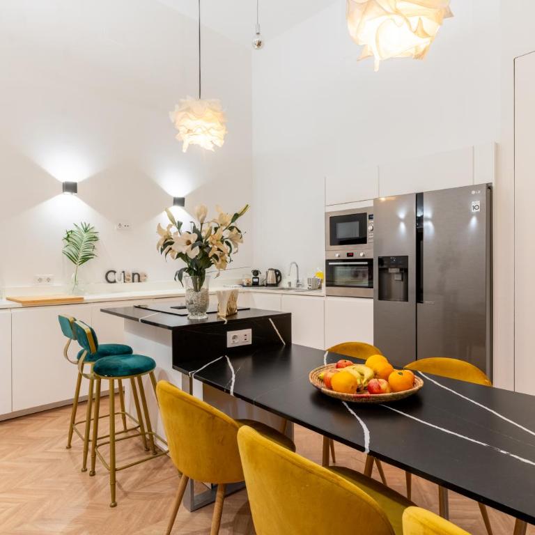 Amplio apartamento a 5 min de San Luis, luminoso y cómodo - Apartamento de 2 dormitorios - 24