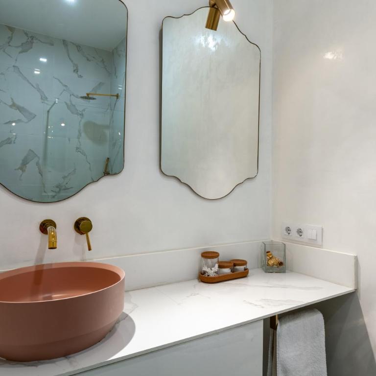 Amplio apartamento a 5 min de San Luis, luminoso y cómodo - Apartamento de 2 dormitorios - 69