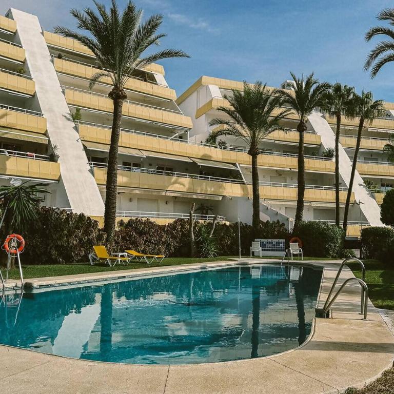 Precioso apartamento con terraza frente al golf - Apartamento - 42