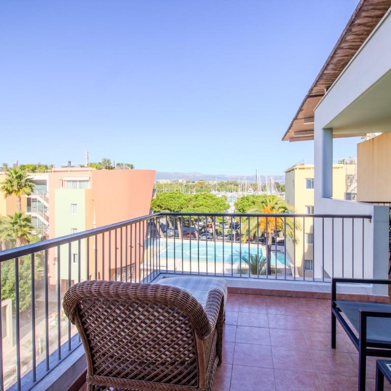 MISTRAL - Appartement 3 chambres, Piscine, Rooftop, Climatisation et Parking - Three-Bedroom Apartment - 26