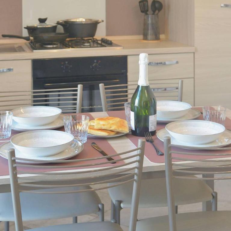 250 m from the Aquarium, Historic Center, Wi-Fi, Air Conditioning - One-Bedroom Apartment - 12