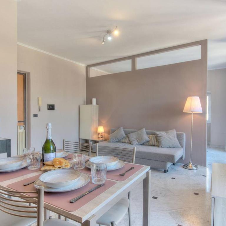 250 m from the Aquarium, Historic Center, Wi-Fi, Air Conditioning - One-Bedroom Apartment - 15