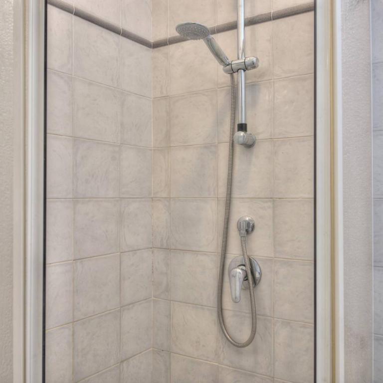 250 m from the Aquarium, Historic Center, Wi-Fi, Air Conditioning - One-Bedroom Apartment - 17