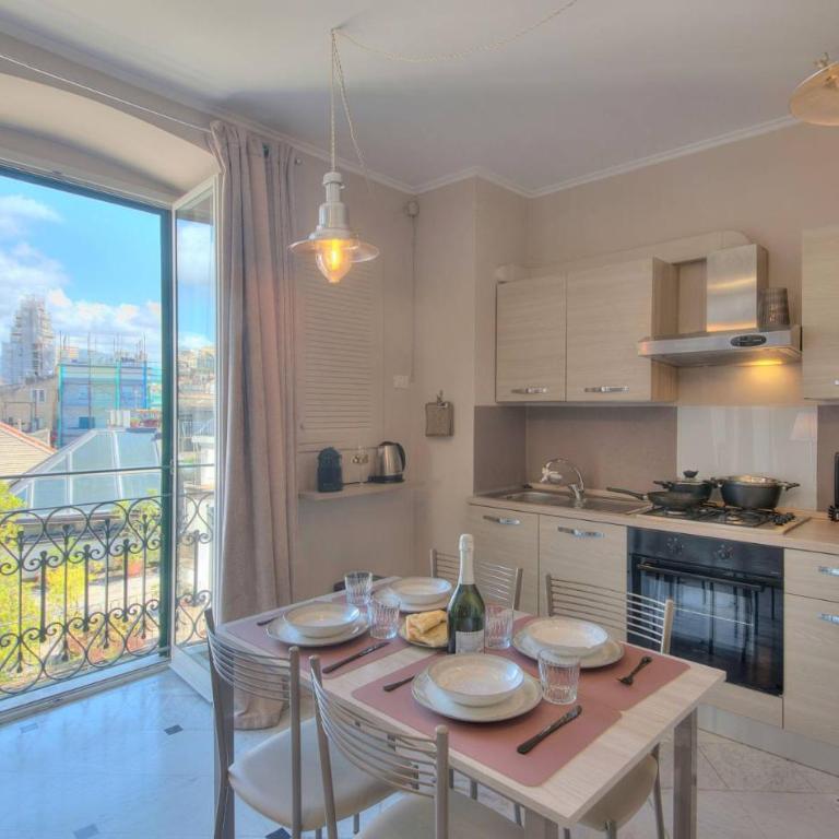 250 m from the Aquarium, Historic Center, Wi-Fi, Air Conditioning - One-Bedroom Apartment - 27
