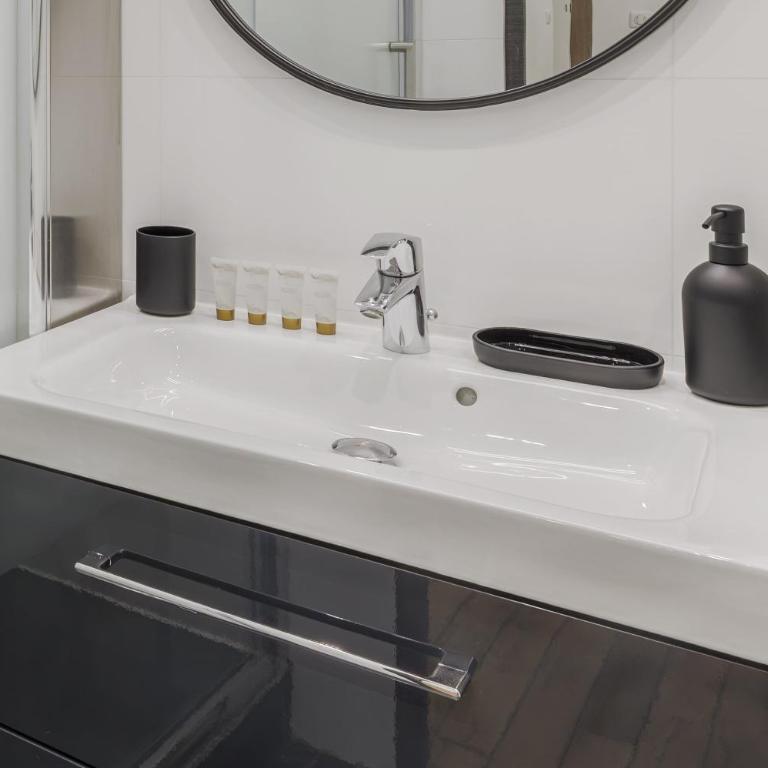 Cozy 4P apartment Place des Vosges Metro St Paul - One-Bedroom Apartment - 14
