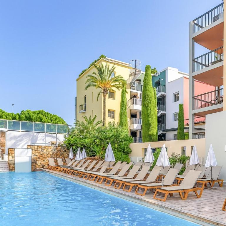 MISTRAL - Appartement 3 chambres, Piscine, Rooftop, Climatisation et Parking - Three-Bedroom Apartment - 3