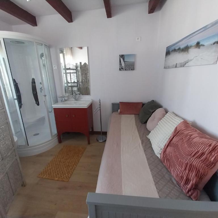 Villa T6, 10 couchages, front de mer, piscine, Saint Pierre la Mer - Maison 5 Chambres - 15