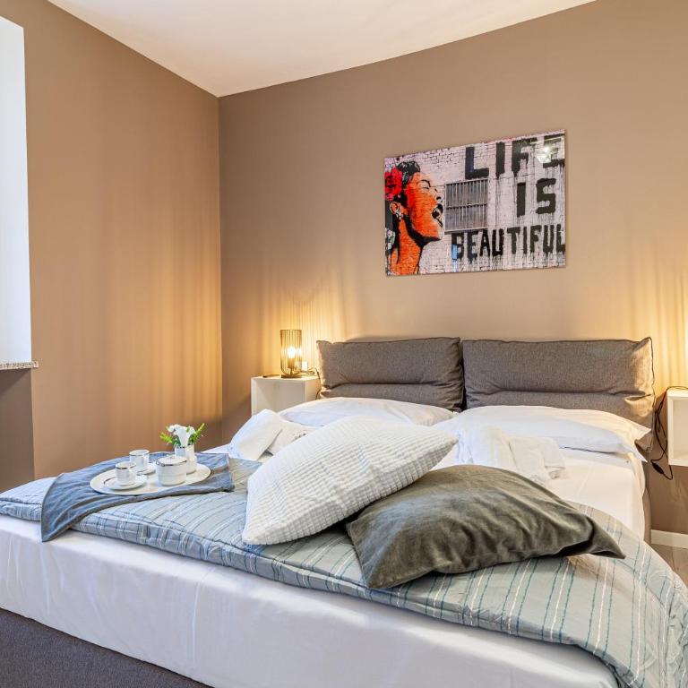 Isolino Bridge Apartment by Houset - Appartamento - 2