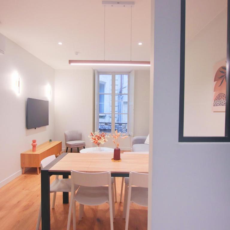 Appartements 3 Chambres de luxe 6 personnes, Centre Ville, Clim, Ascenseur - Three-Bedroom Premium Apartment - 15