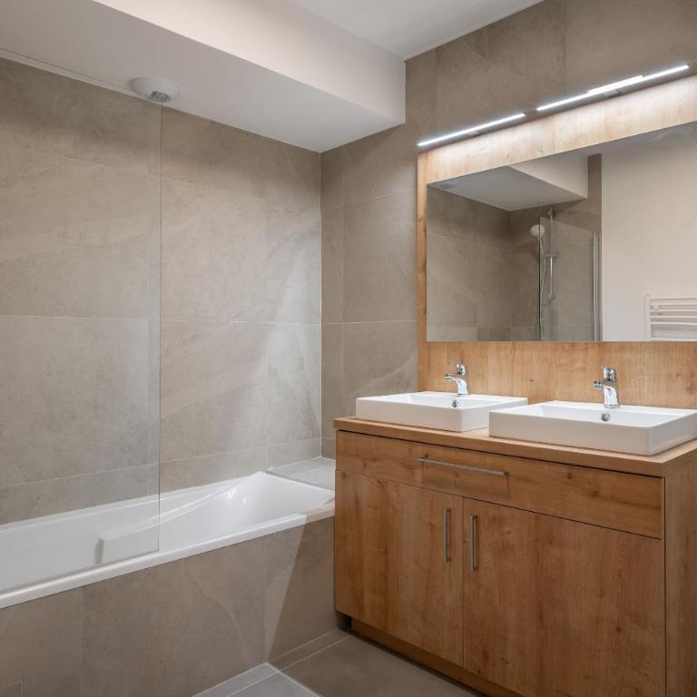 Apartment Camaga, Alpe d'Huez - by EMERALD STAY - Appartement 3 Chambres - 3