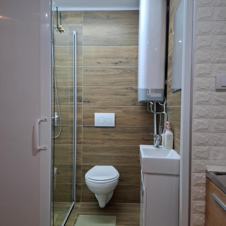 Wood Studio - One-Bedroom Apartment - 28