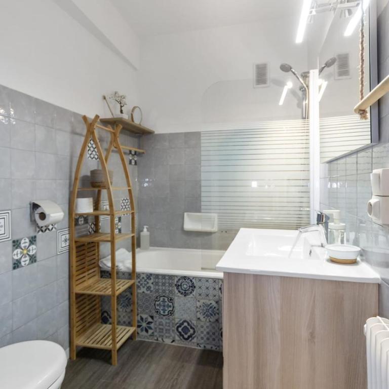 Le Marie Antoinette - Hypercentre - 400m Palais - Lumineux - 100m Suquet - Appartement 1 Chambre - 4