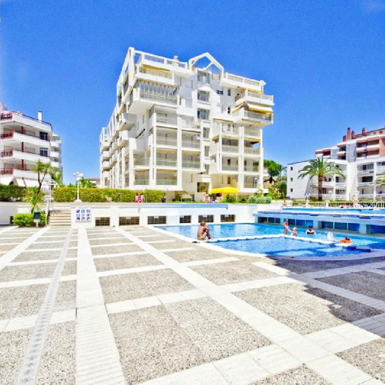 UHC Novelty Family Complex Superior - Apartamento con vistas al mar - 2