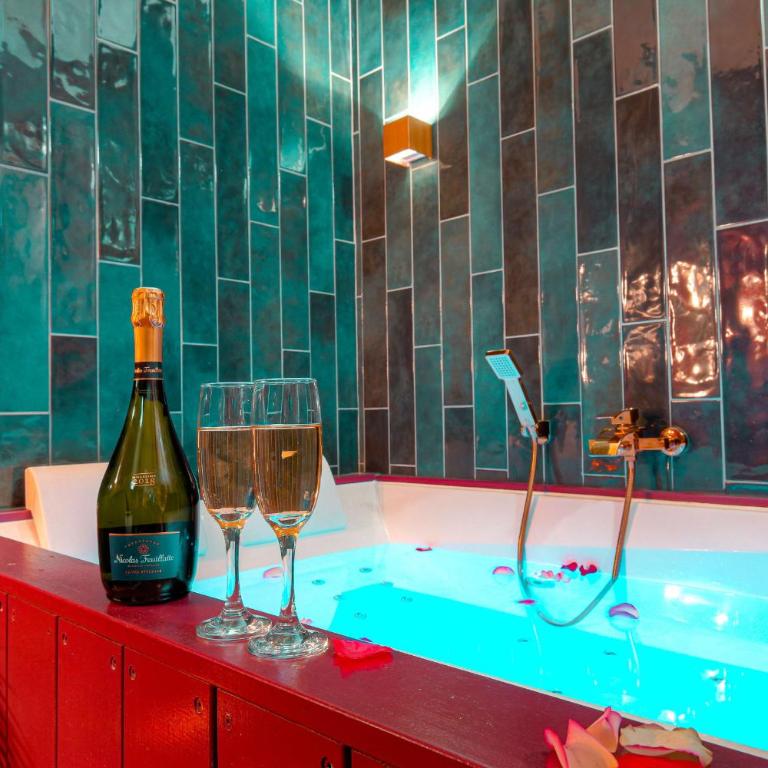 Suite jacuzzi chic et romantique climatisé - Appartamento - 16