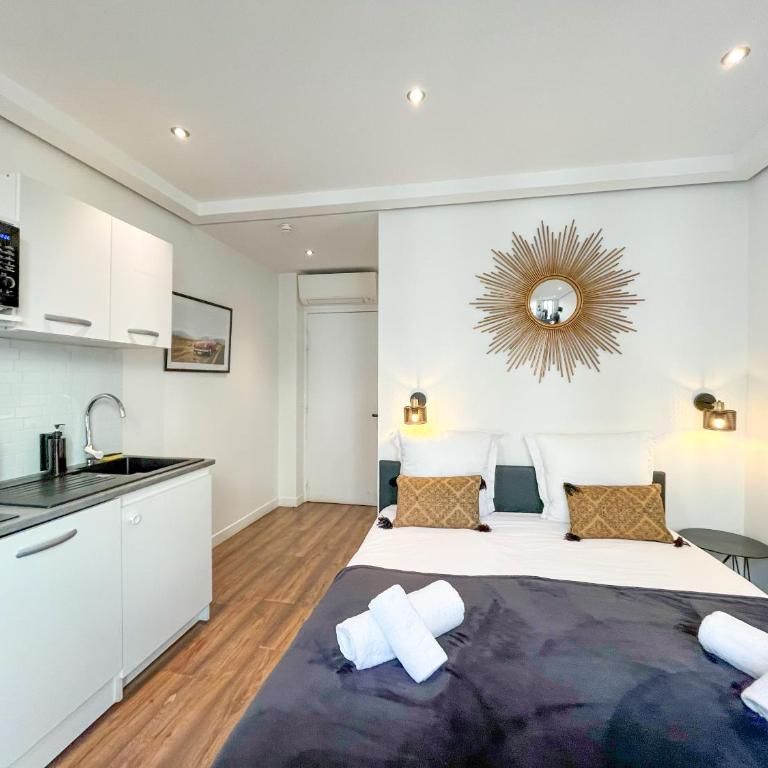 UrbanFlat 205 - Beautiful Studio in the center of Paris - Studio - 7