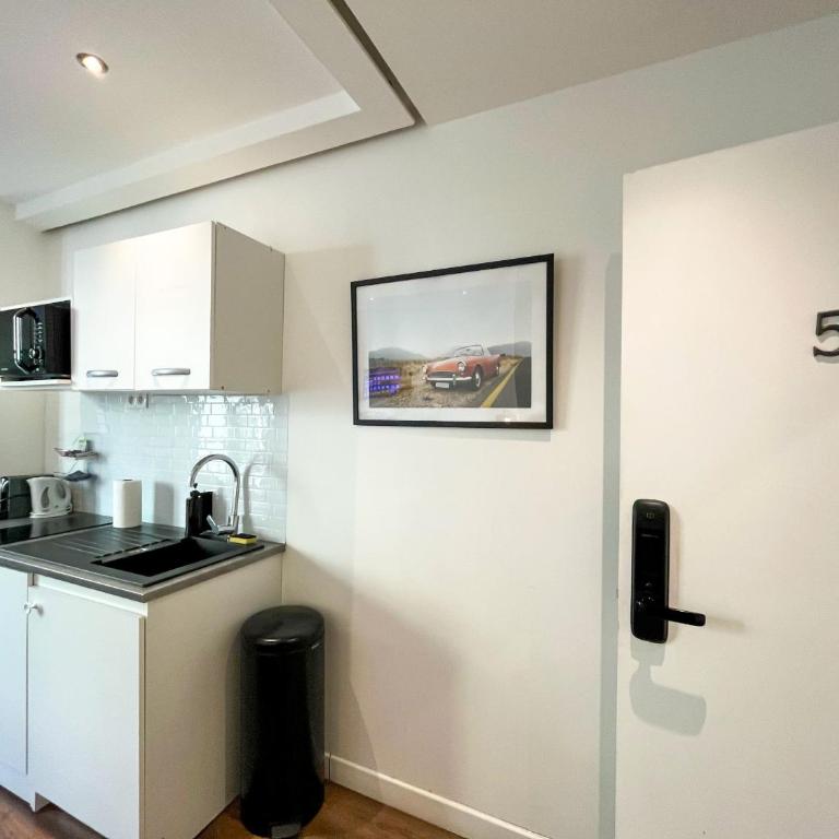 UrbanFlat 205 - Beautiful Studio in the center of Paris - Studio - 9