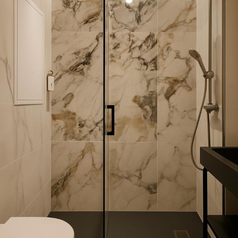 Grand Tonic hôtel & SPA Paris - Chambre Triple avec Douche - 2