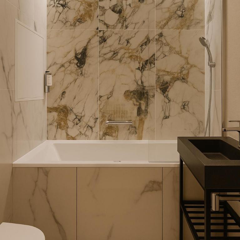 Grand Tonic hôtel & SPA Paris - Chambre Triple avec Baignoire - 3