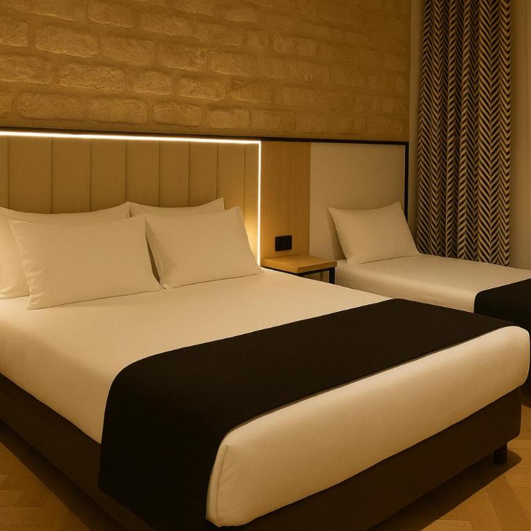 Grand Tonic hôtel & SPA Paris - Chambre Triple avec Douche - 1