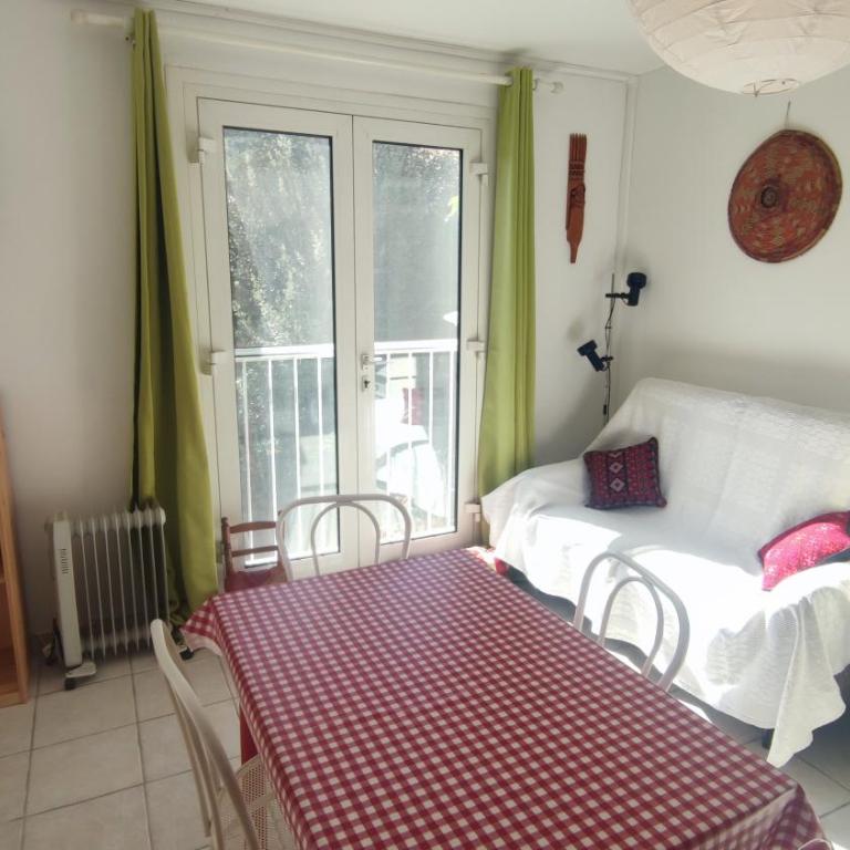 Haut de maison T3 sur Jardin - Carqueiranne - Appartement 2 Chambres - 5