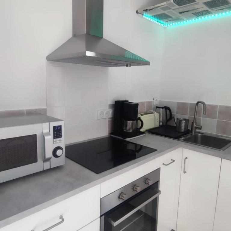 Haut de maison T3 sur Jardin - Carqueiranne - Appartement 2 Chambres - 10