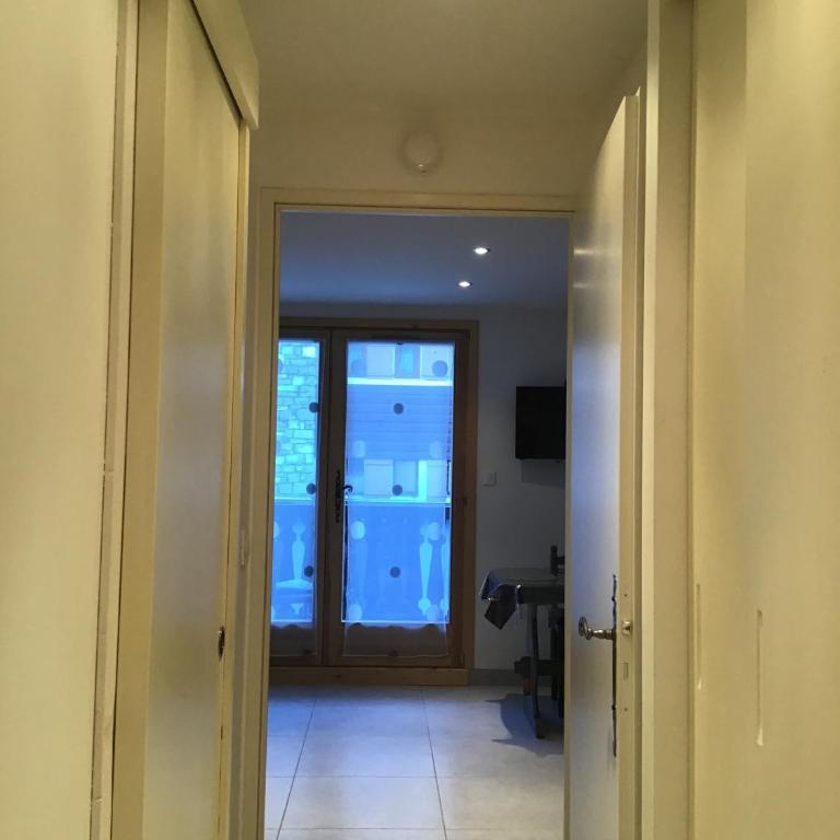 VAR50 - Studio 4 Pers centre des Carroz - Monolocale - 8