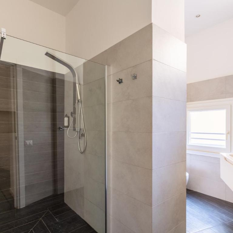 Residenza Ottaviano 105 by Hili - Camera Matrimoniale Superior - 8