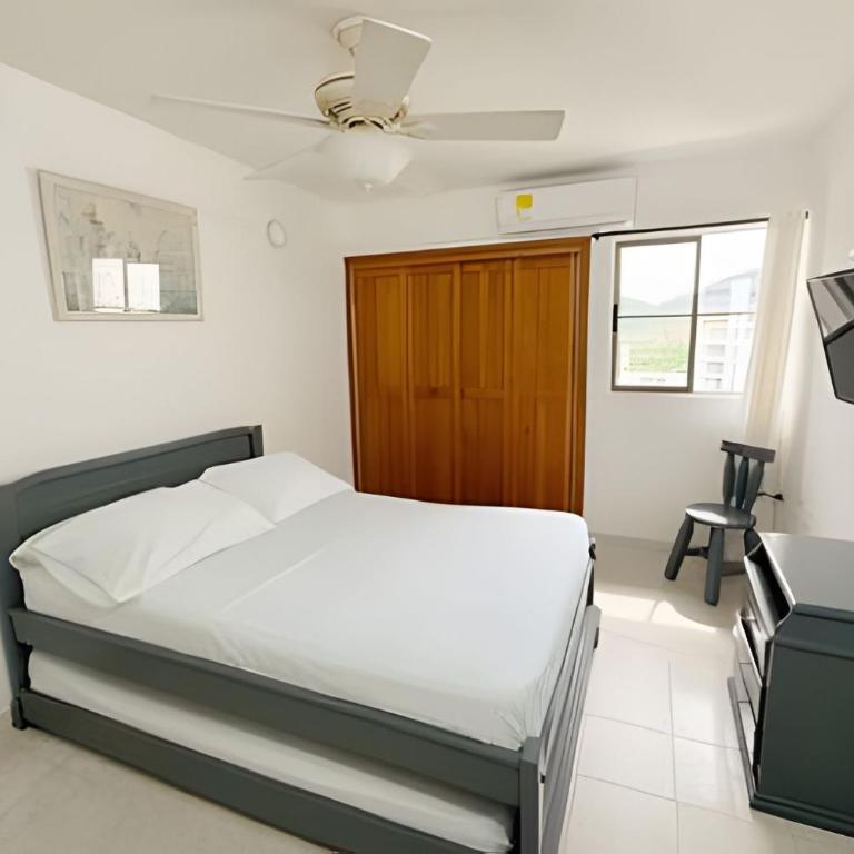A 1 cuadra del mar | Apartamento familiar en El Rodadero – Edificio Los Laureles - Apartamento - 4