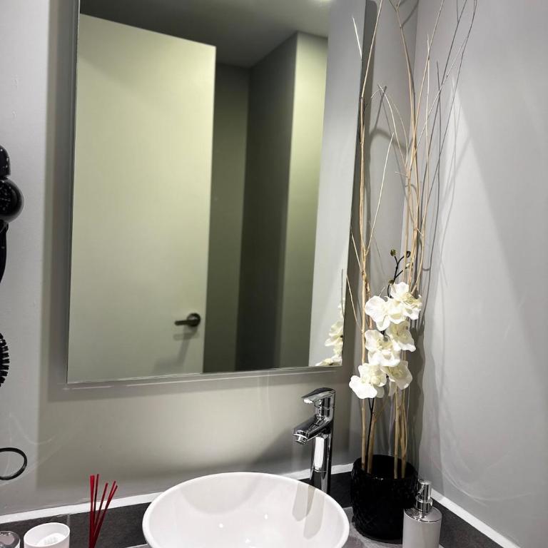 Minimalist loft Reforma 23 - Two-Bedroom Apartment - 5