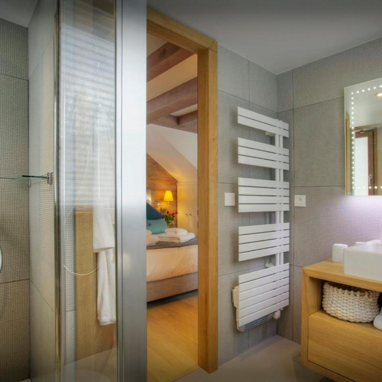 Chalet Riparian - OVO Network - Chalet - 24
