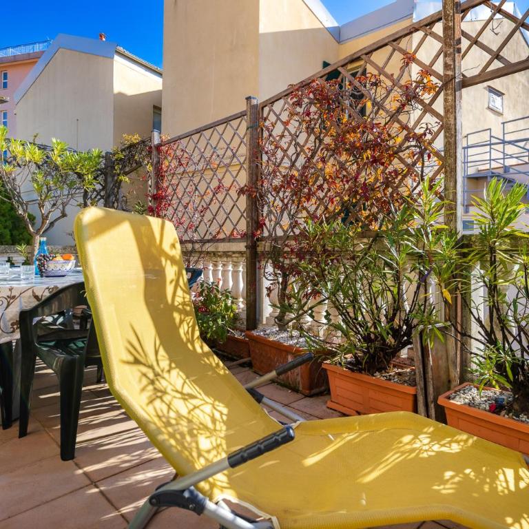 Hostdomus - Villa Viola Terrace Suite free parking - Appartamento con 2 Camere da Letto e Terrazza - 9