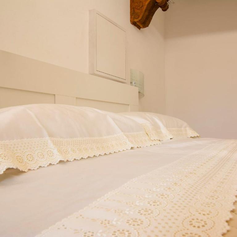 GuestHost - Casa di Alice - Elegance in the Centre - Two-Bedroom Apartment - 12