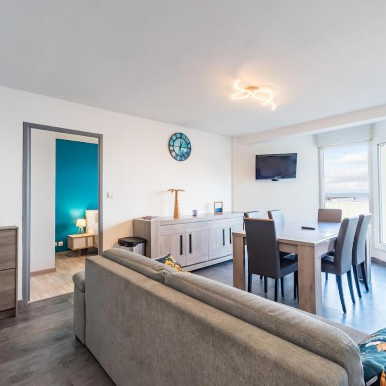 Grande terrasse vue sur la plage de Trestraou - Apartment with Sea View - 8