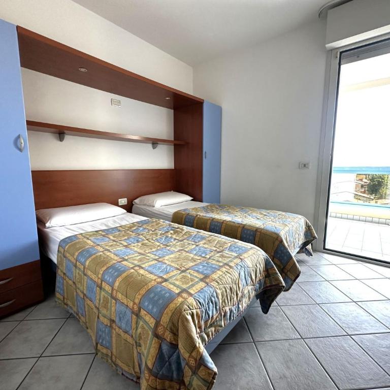 Flat with terrace in residence 50m from the sea - Appartamento - 7