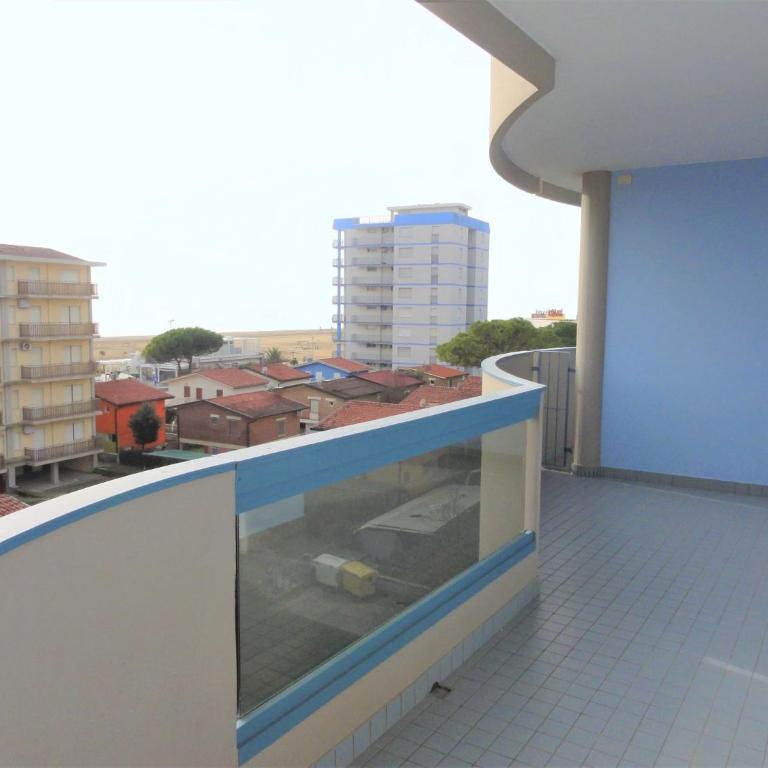 Relax in comfort with pool and sea nearby - Apartment - 7