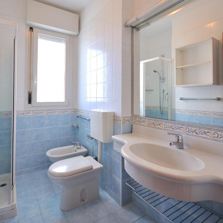 Relax in comfort with pool and sea nearby - Apartment - 9