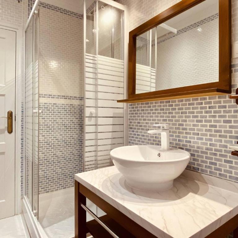 Quiet and Cozy Downtown Apartment - Apartamento Deluxe - 7