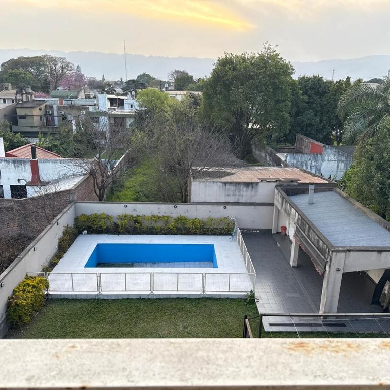 Excellent apartment, great location - Three-Bedroom Apartment - 6