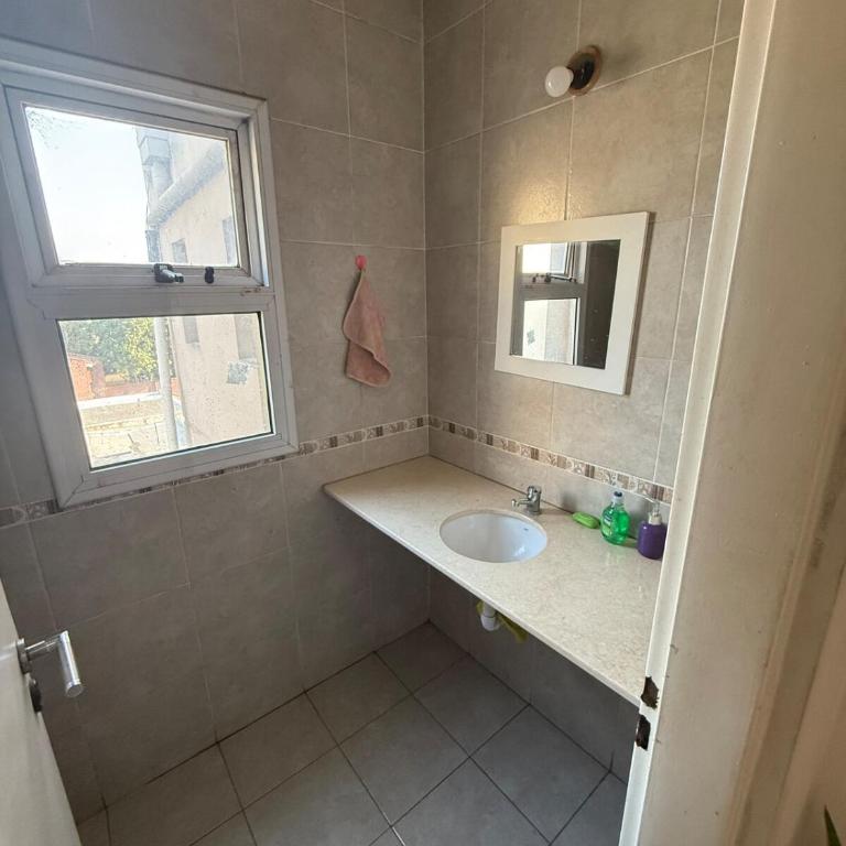 Excellent apartment, great location - Three-Bedroom Apartment - 10
