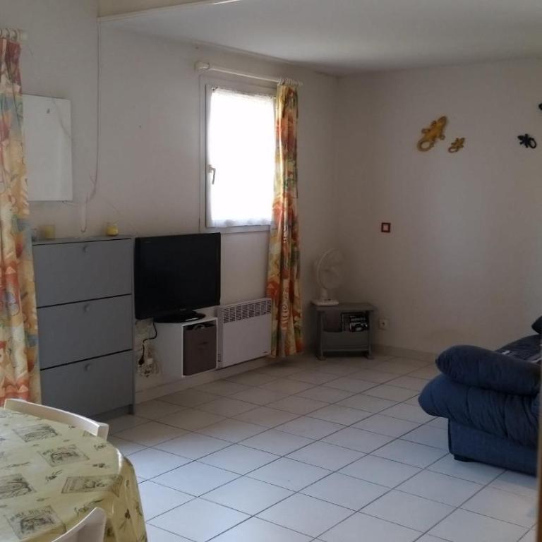 Maison Aigues-Mortes - Two-Bedroom House - 2