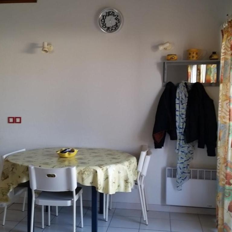 Maison Aigues-Mortes - Two-Bedroom House - 8